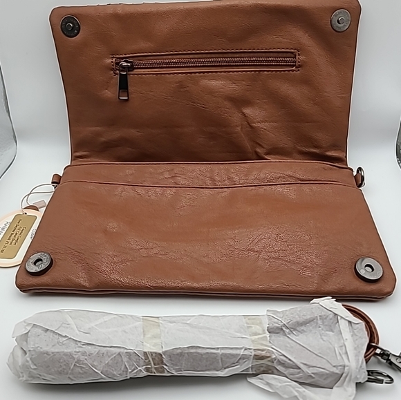 Mellow World Rainbow Camel Clutch Purse - Picture 12 of 15